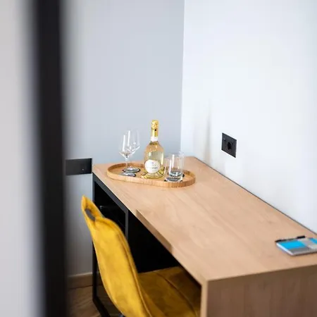 فندق مبيت وإفطار West Coast Deluxe