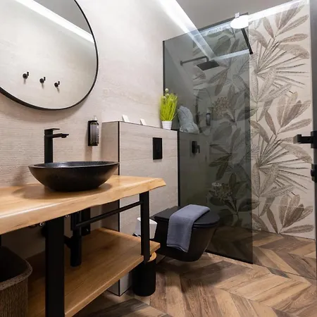 West Coast Deluxe فندق مبيت وإفطار سبليت