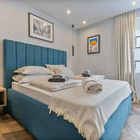 West Coast Deluxe فندق مبيت وإفطار 4*