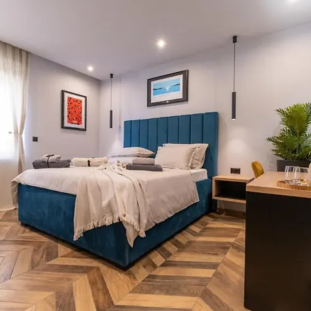 فندق مبيت وإفطار West Coast Deluxe 4*