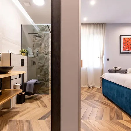 West Coast Deluxe 4* سبليت