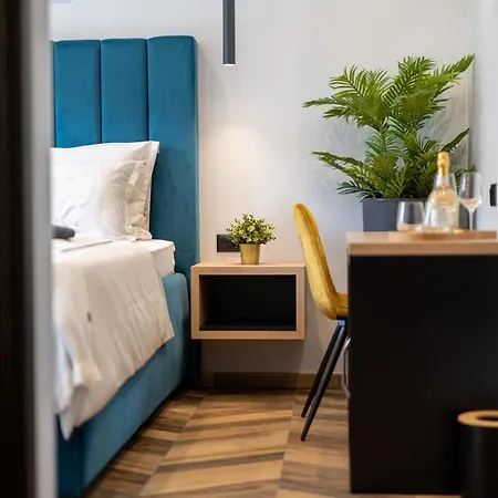 West Coast Deluxe فندق مبيت وإفطار سبليت