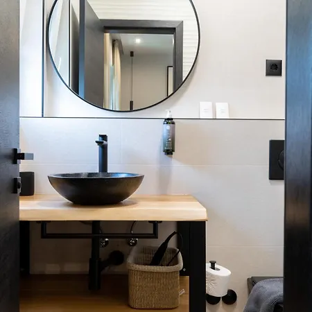 West Coast Deluxe فندق مبيت وإفطار 4*