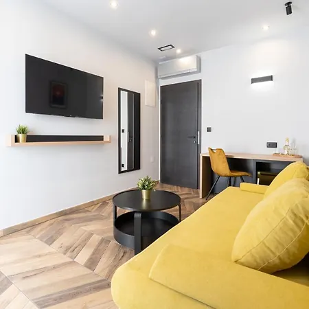 West Coast Deluxe 4* Split