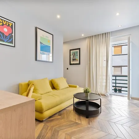 West Coast Deluxe Bed & Breakfast 4*