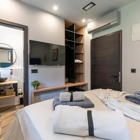 West Coast Deluxe 4* Split